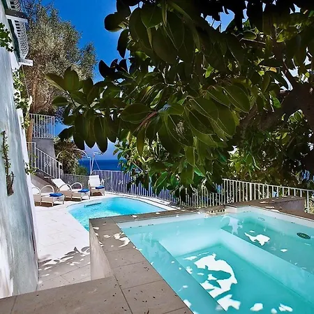 Romance In Positano