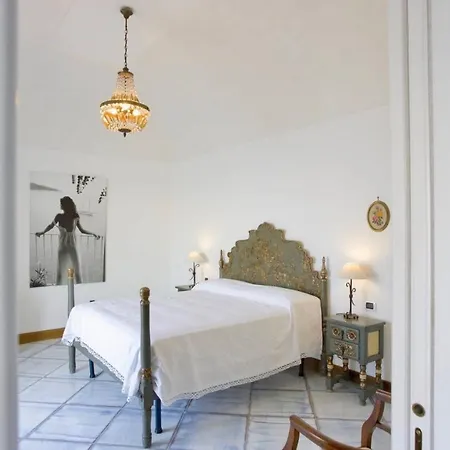Romance In Positano